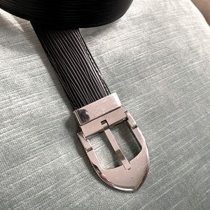LOUIS VUITTON EPI BELT